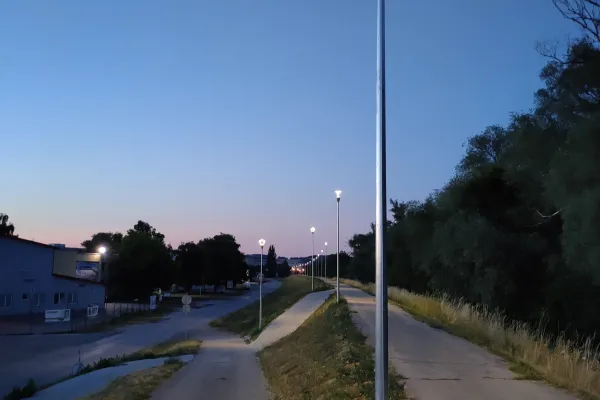 Cyklotrasa pri jazere Garda - osvetlenie od SLOVEX ALFA
